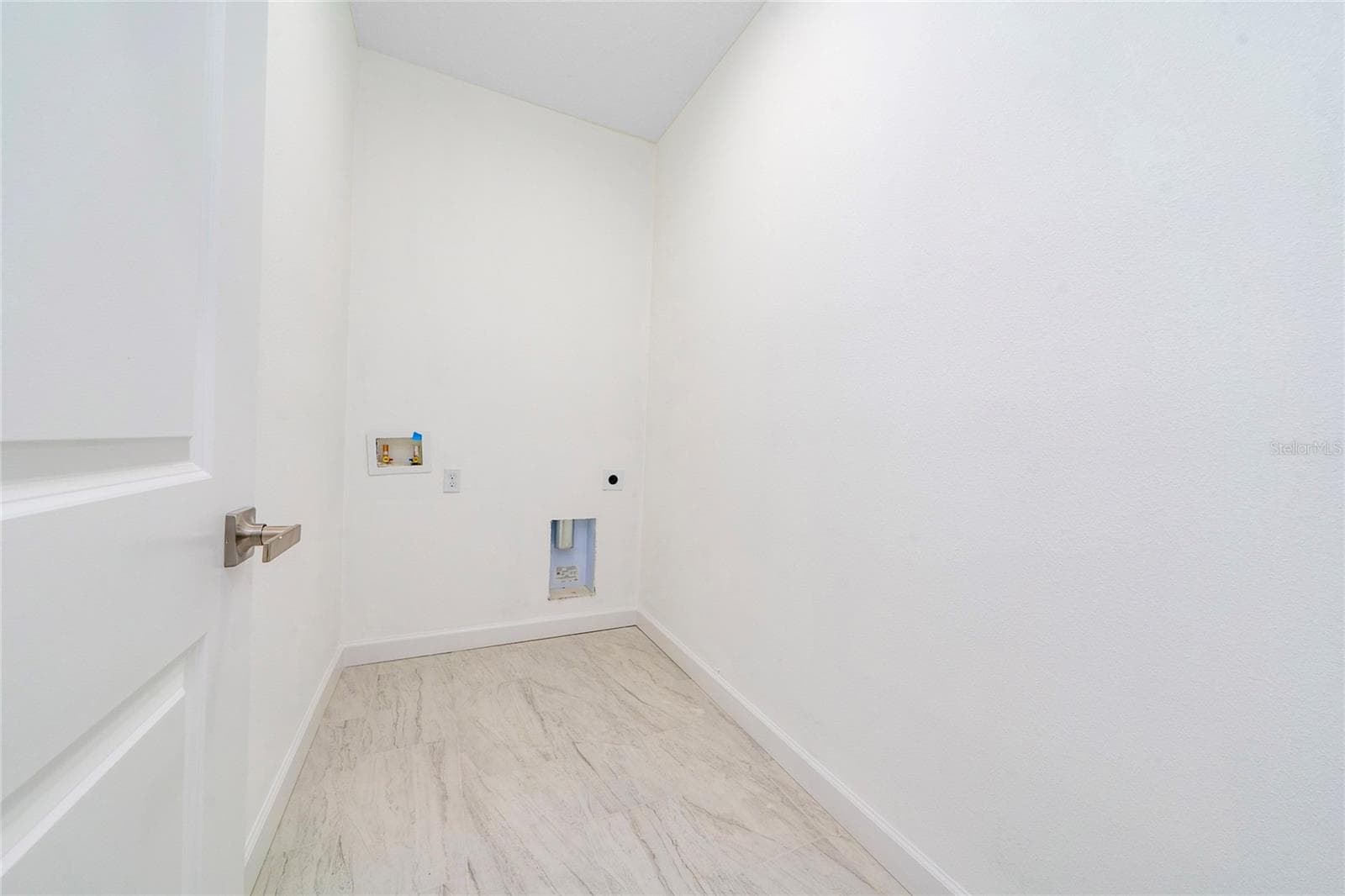 1039 37TH STREET — photo 19 of 24