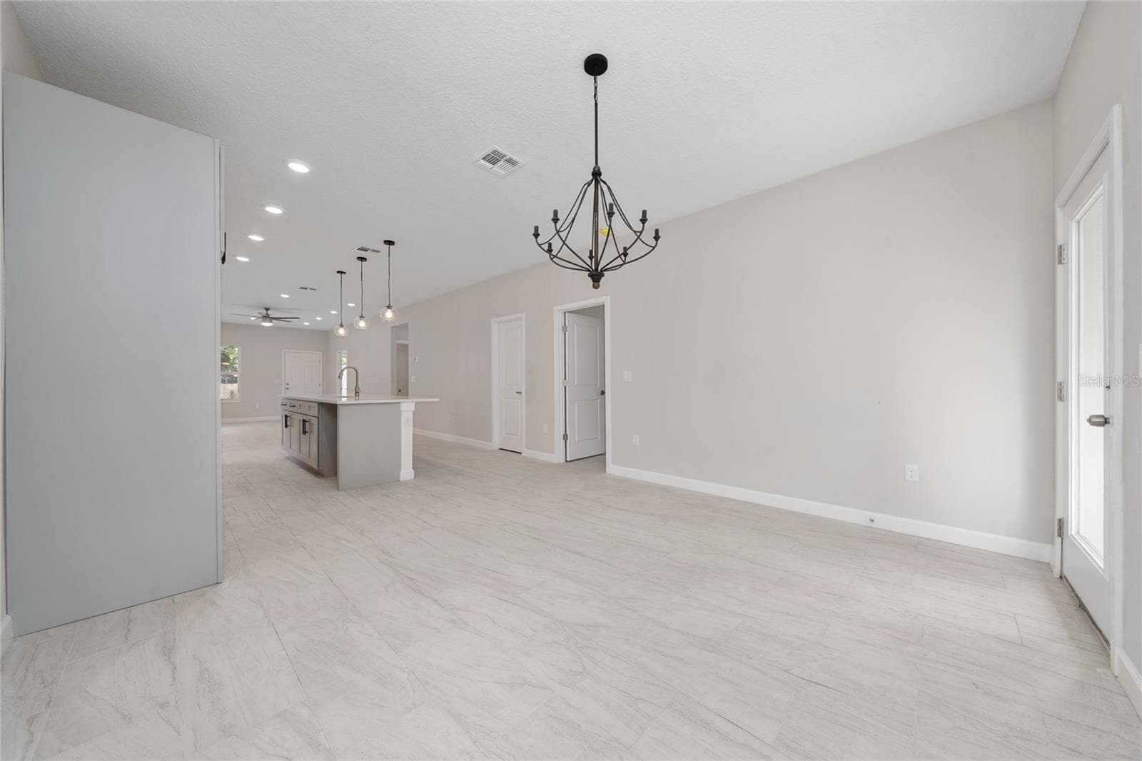 1039 37TH STREET — photo 16 of 24