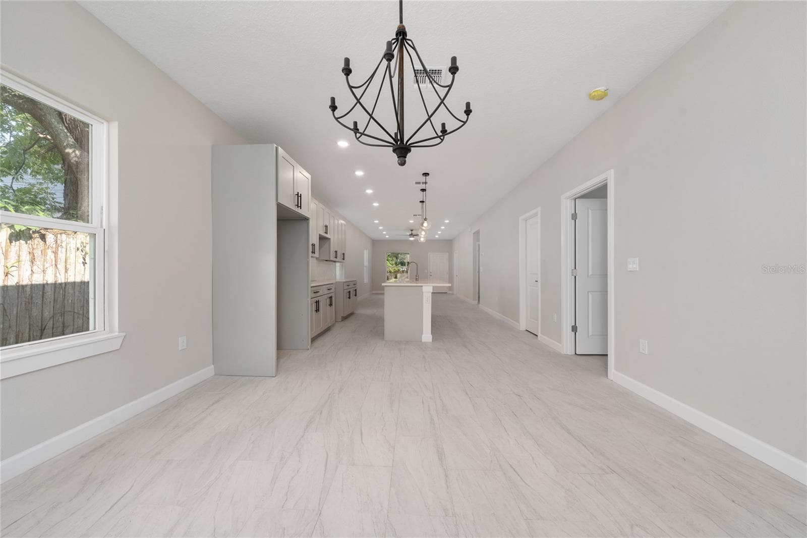 1039 37TH STREET — photo 10 of 24