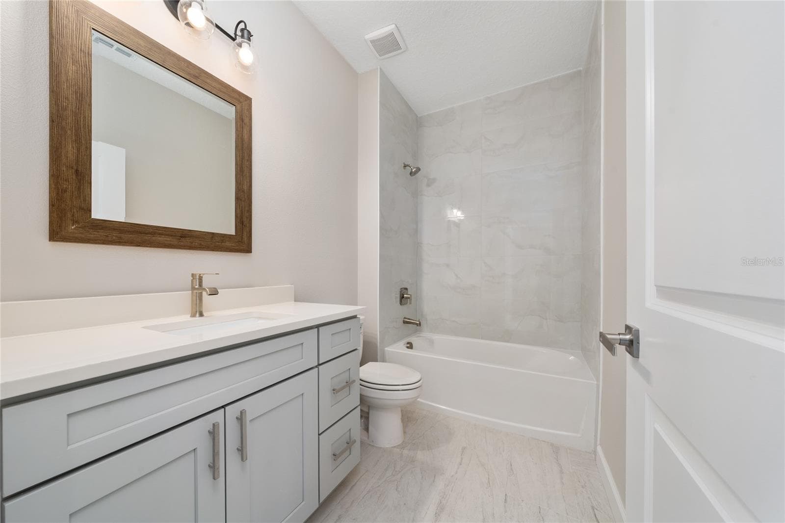 1039 37TH STREET — photo 17 of 24