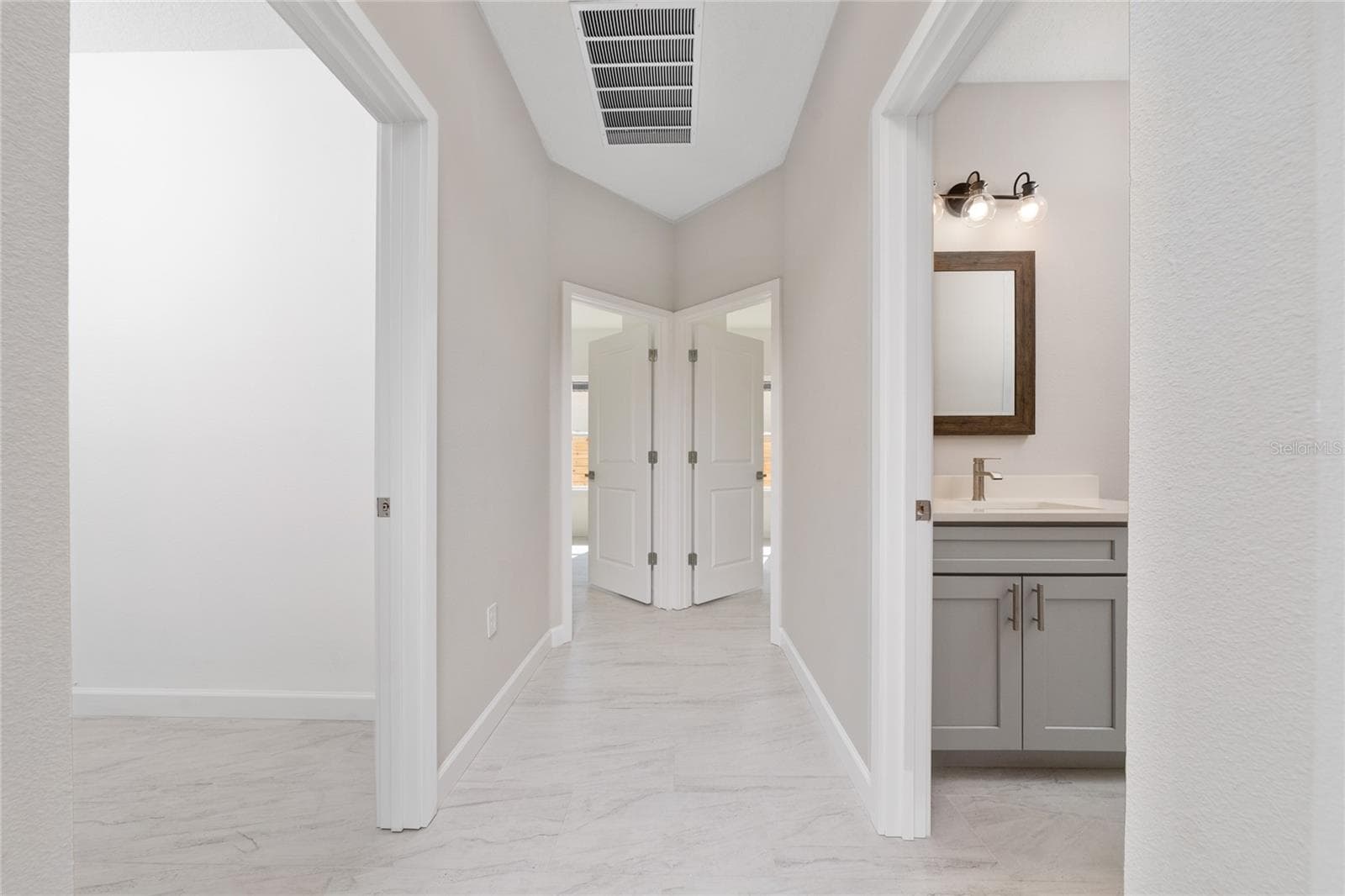 1039 37TH STREET — photo 14 of 24
