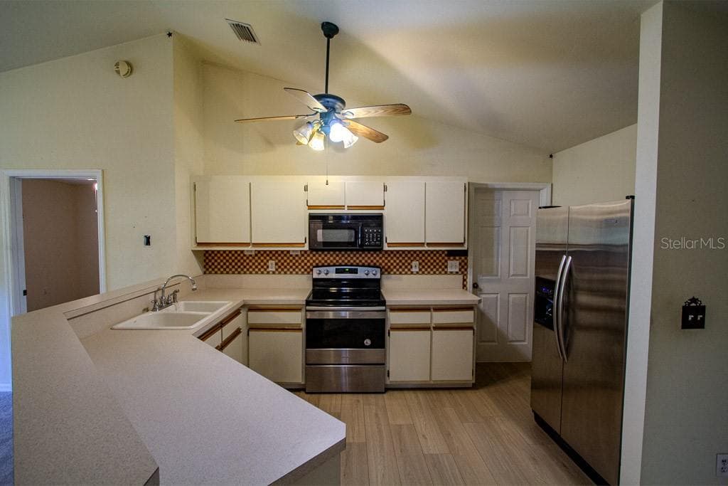 4002 COUNTY ROAD 18 — photo 16 of 28