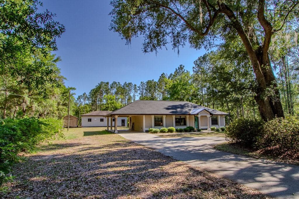 4002 COUNTY ROAD 18 — photo 1 of 28