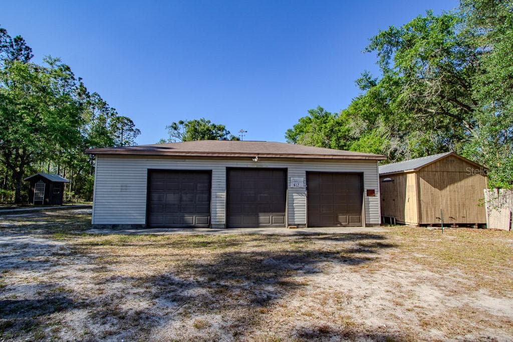 4002 COUNTY ROAD 18 — photo 13 of 28