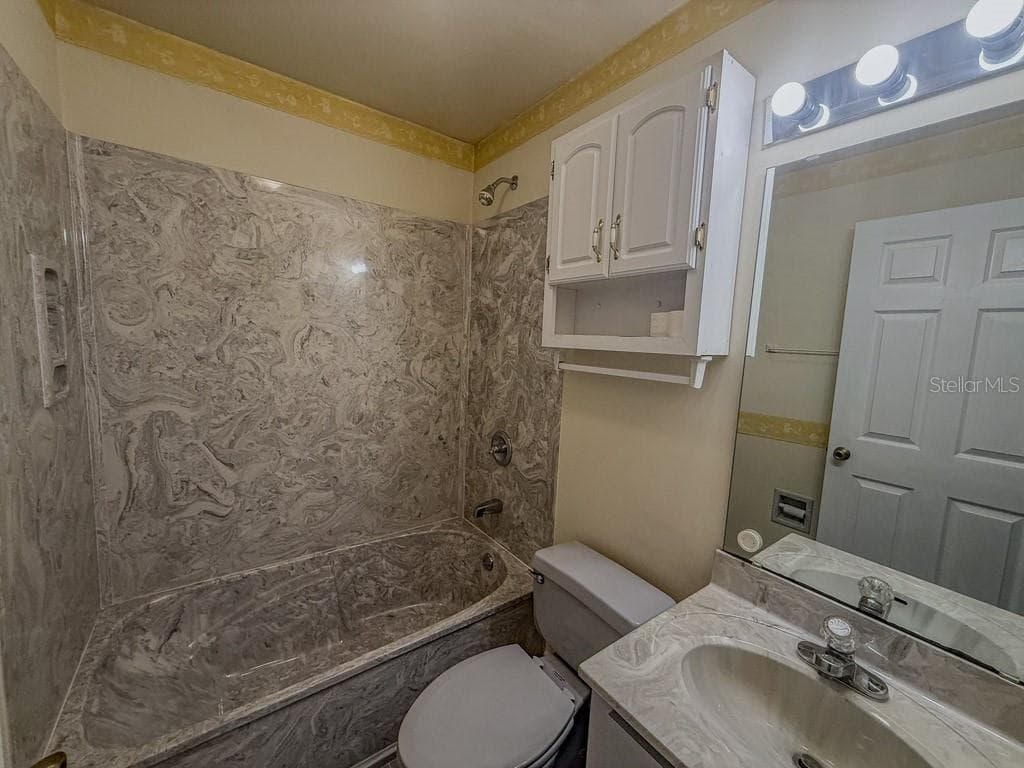 4002 COUNTY ROAD 18 — photo 10 of 28