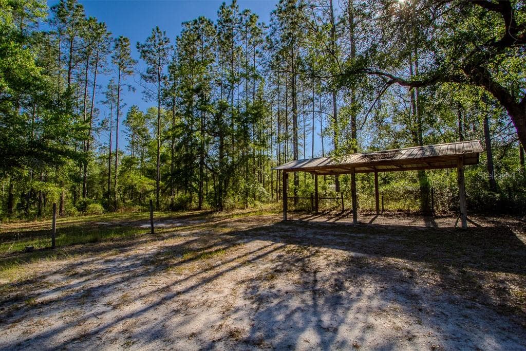 4002 COUNTY ROAD 18 — photo 12 of 28