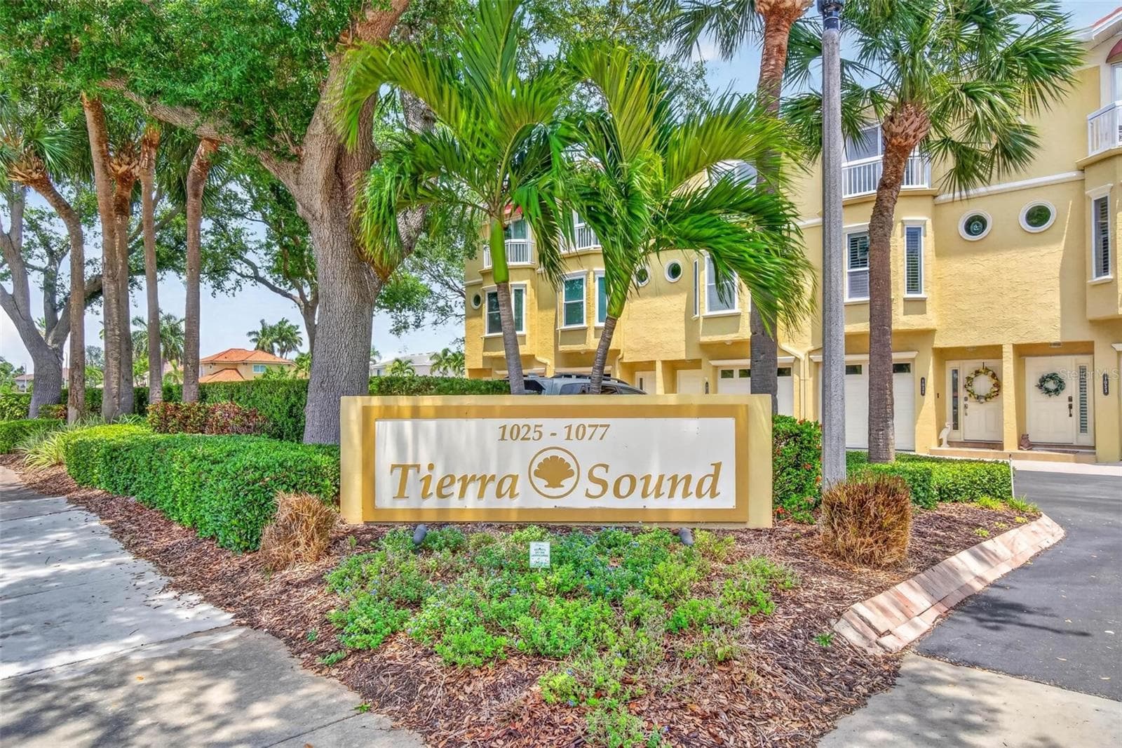 1033 PINELLAS BAYWAY  S — photo 2 of 49
