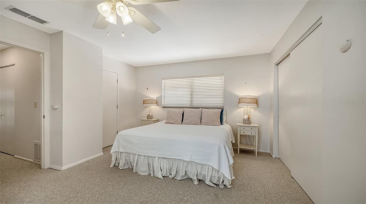 3708 SANDSPUR LANE — photo 33 of 67