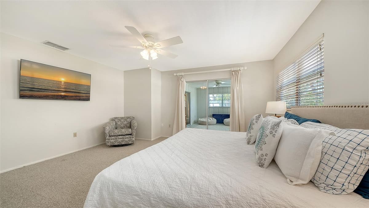3708 SANDSPUR LANE — photo 28 of 67