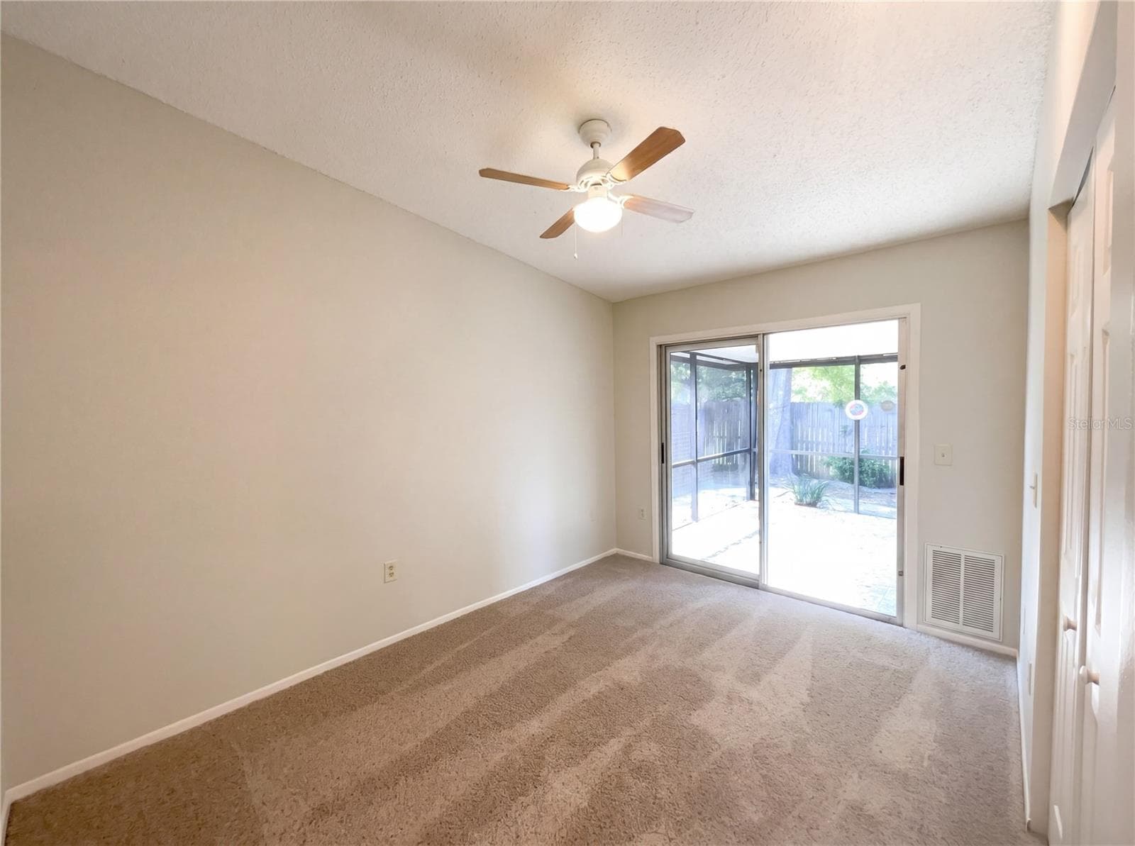 1015 WESTSIDE DRIVE — photo 11 of 23