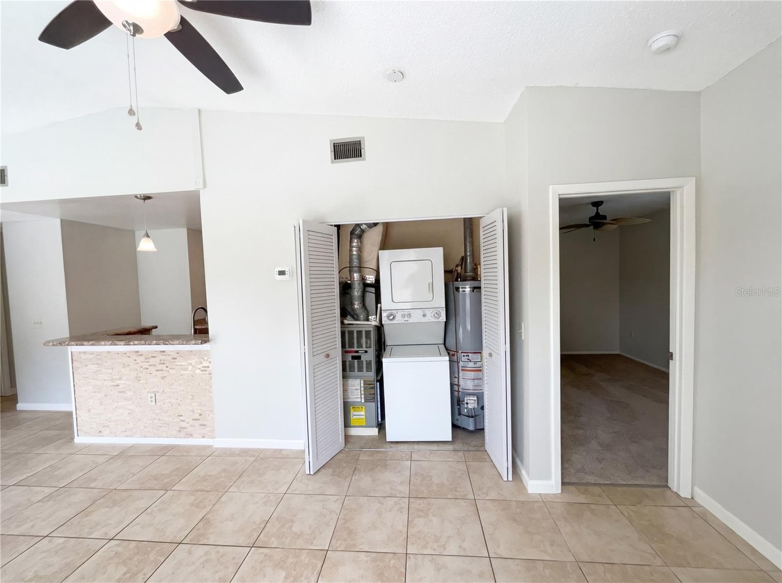 1015 WESTSIDE DRIVE — photo 9 of 23