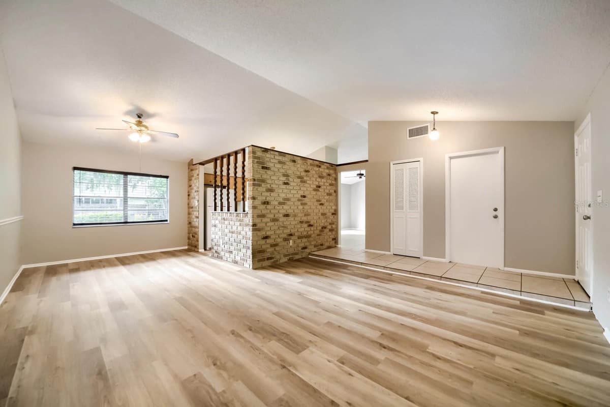 717 LANCEWOOD DRIVE — photo 4 of 26