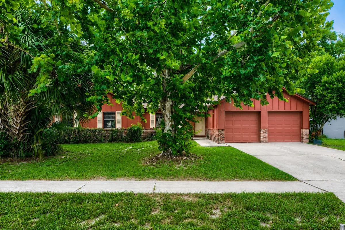 717 LANCEWOOD DRIVE — photo 1 of 26