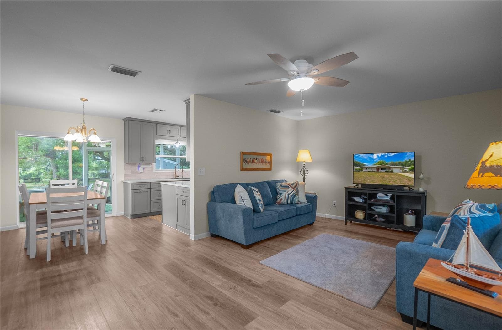 9302 REDWOOD PLACE — photo 8 of 50