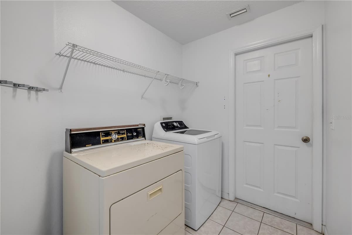 192 AZALEA ROAD — photo 32 of 94