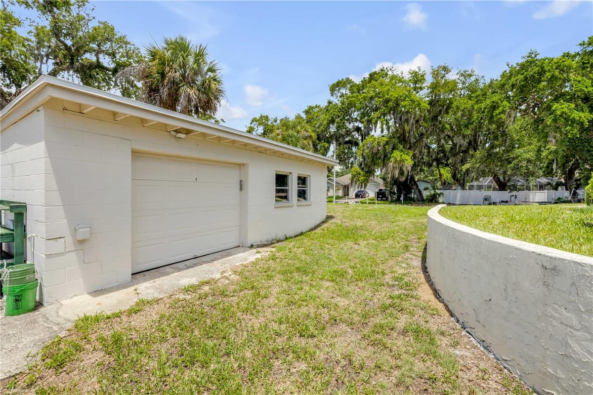 192 AZALEA ROAD — photo 21 of 94