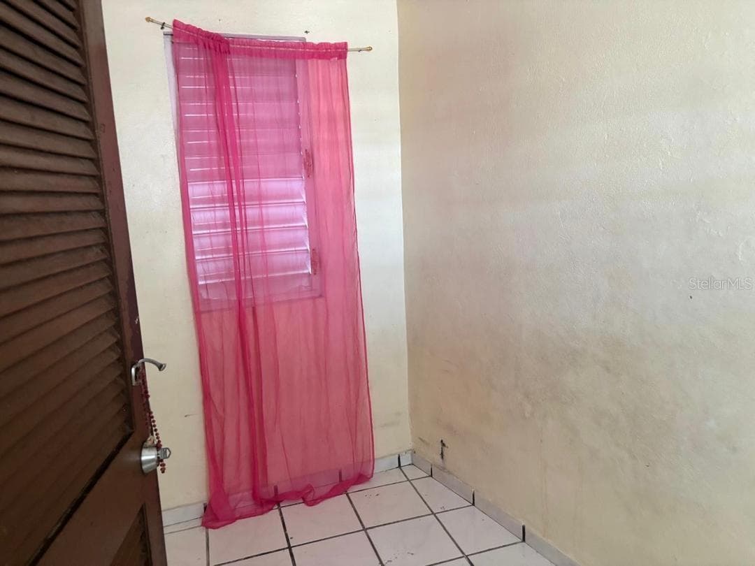 167 CALLE DEL PARQUE — photo 29 of 31