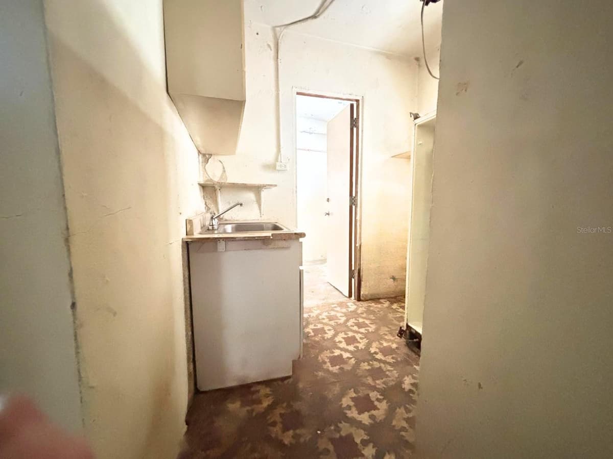 167 CALLE DEL PARQUE — photo 13 of 31