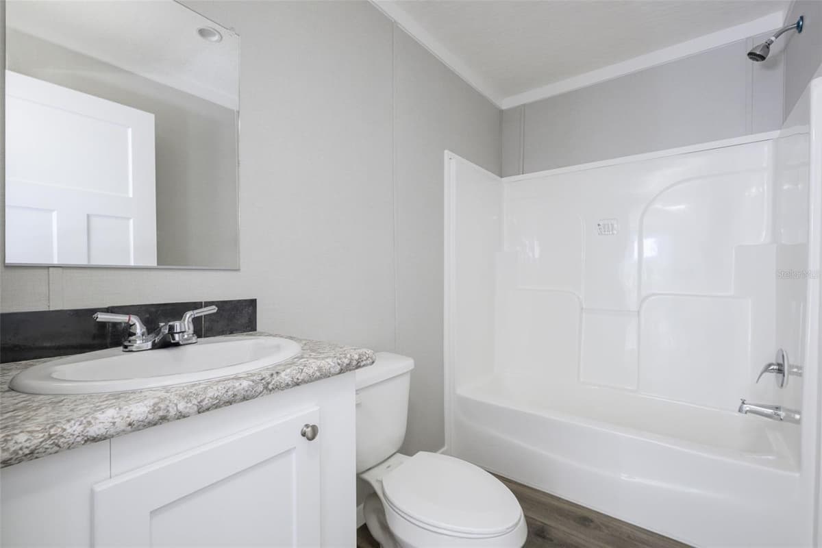 374 SISCO ROAD — photo 15 of 40