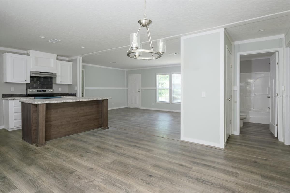 374 SISCO ROAD — photo 12 of 40