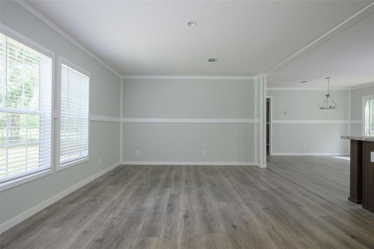 374 SISCO ROAD — photo 5 of 40