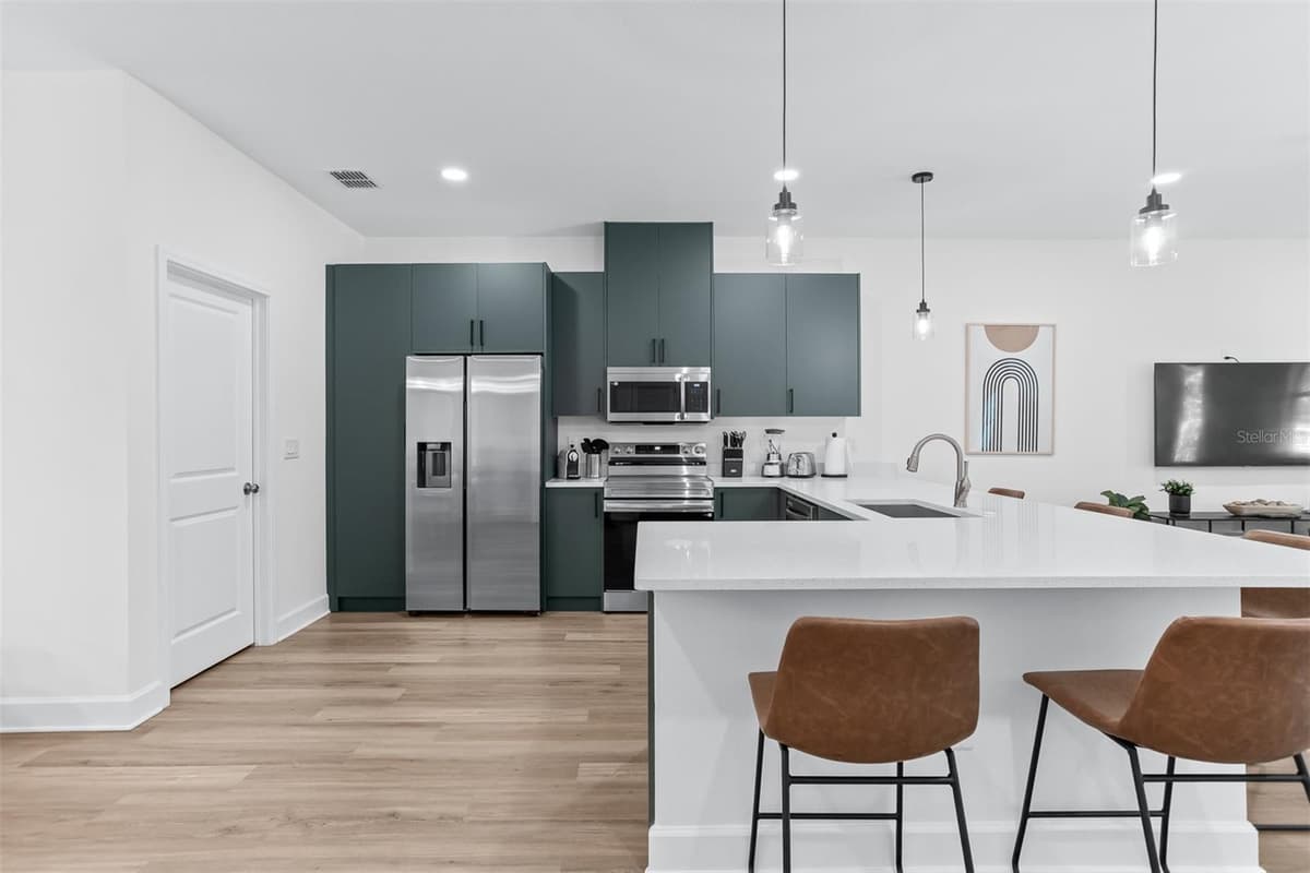 11421 & 11423 WELDON STREET — photo 10 of 56