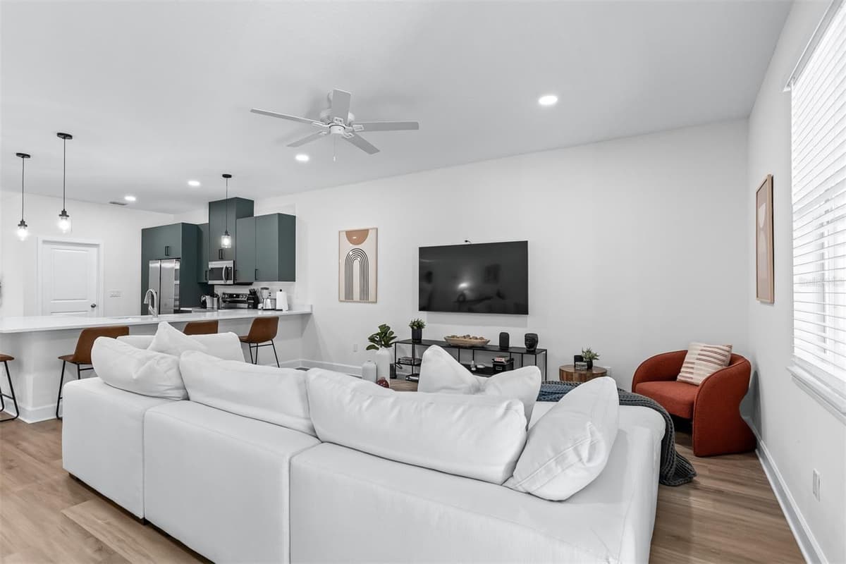 11421 & 11423 WELDON STREET — photo 12 of 56