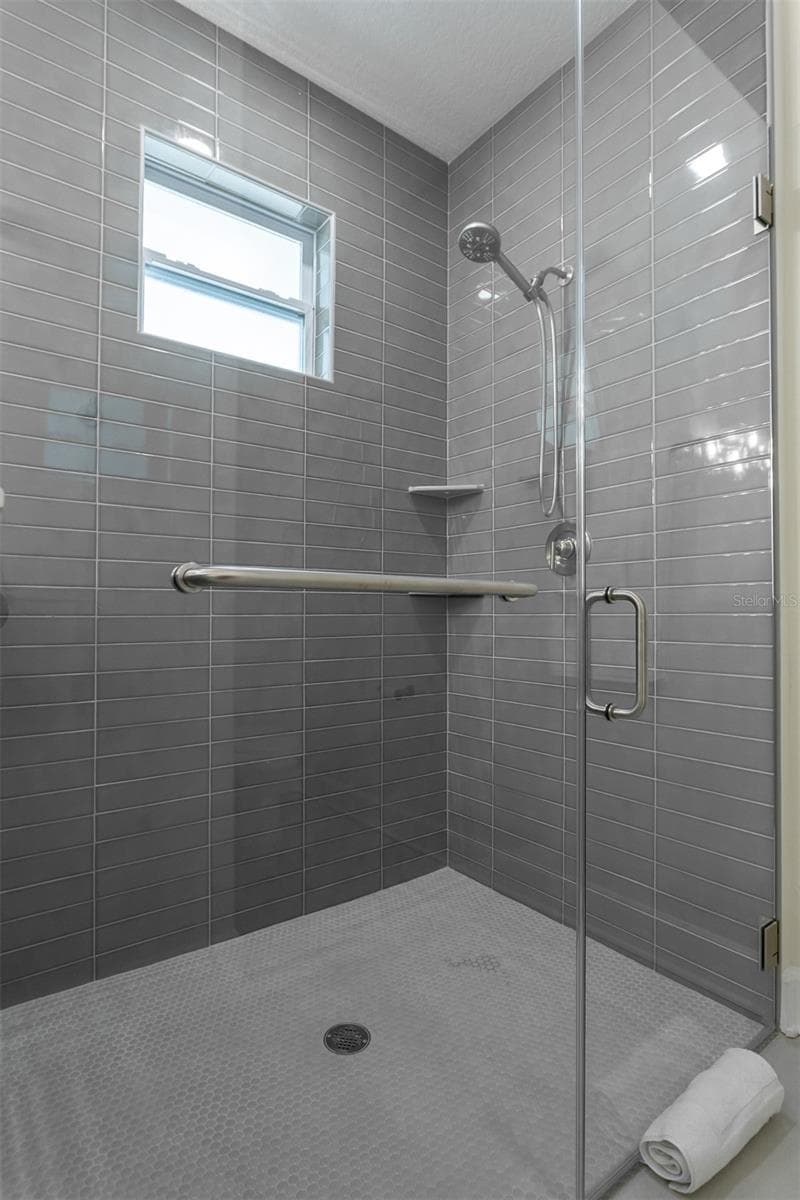11421 & 11423 WELDON STREET — photo 17 of 56