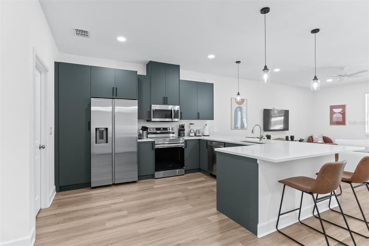 11421 & 11423 WELDON STREET — photo 5 of 56