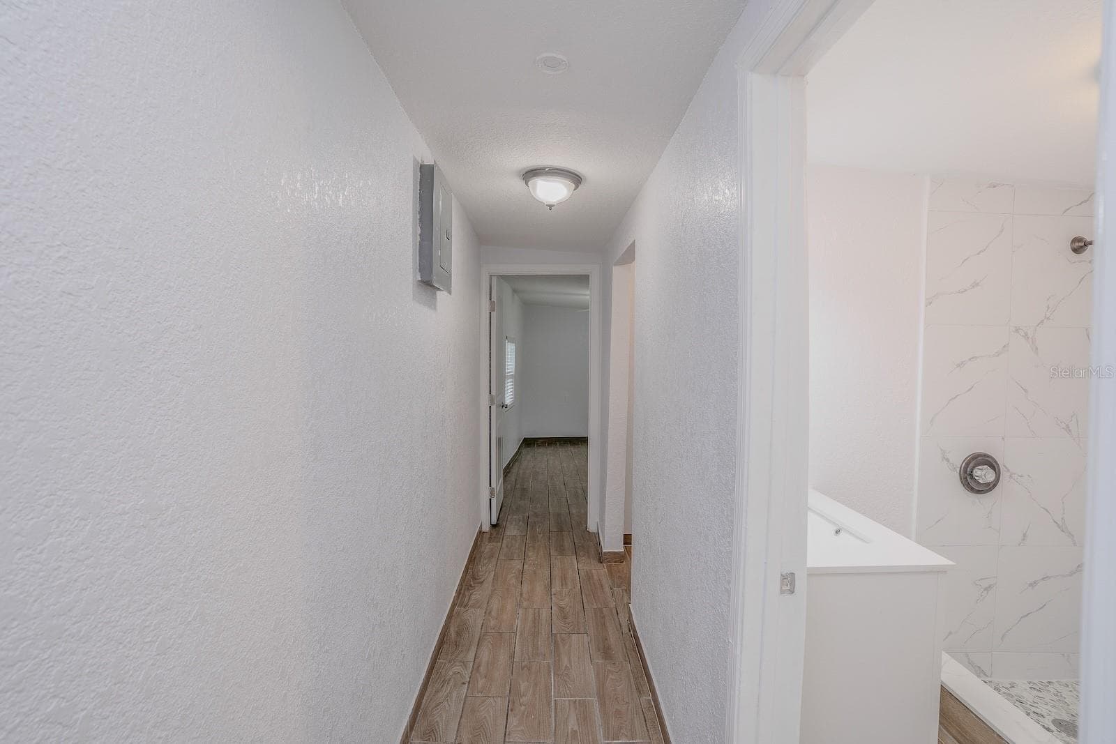 503 MOORE AVENUE — photo 28 of 44