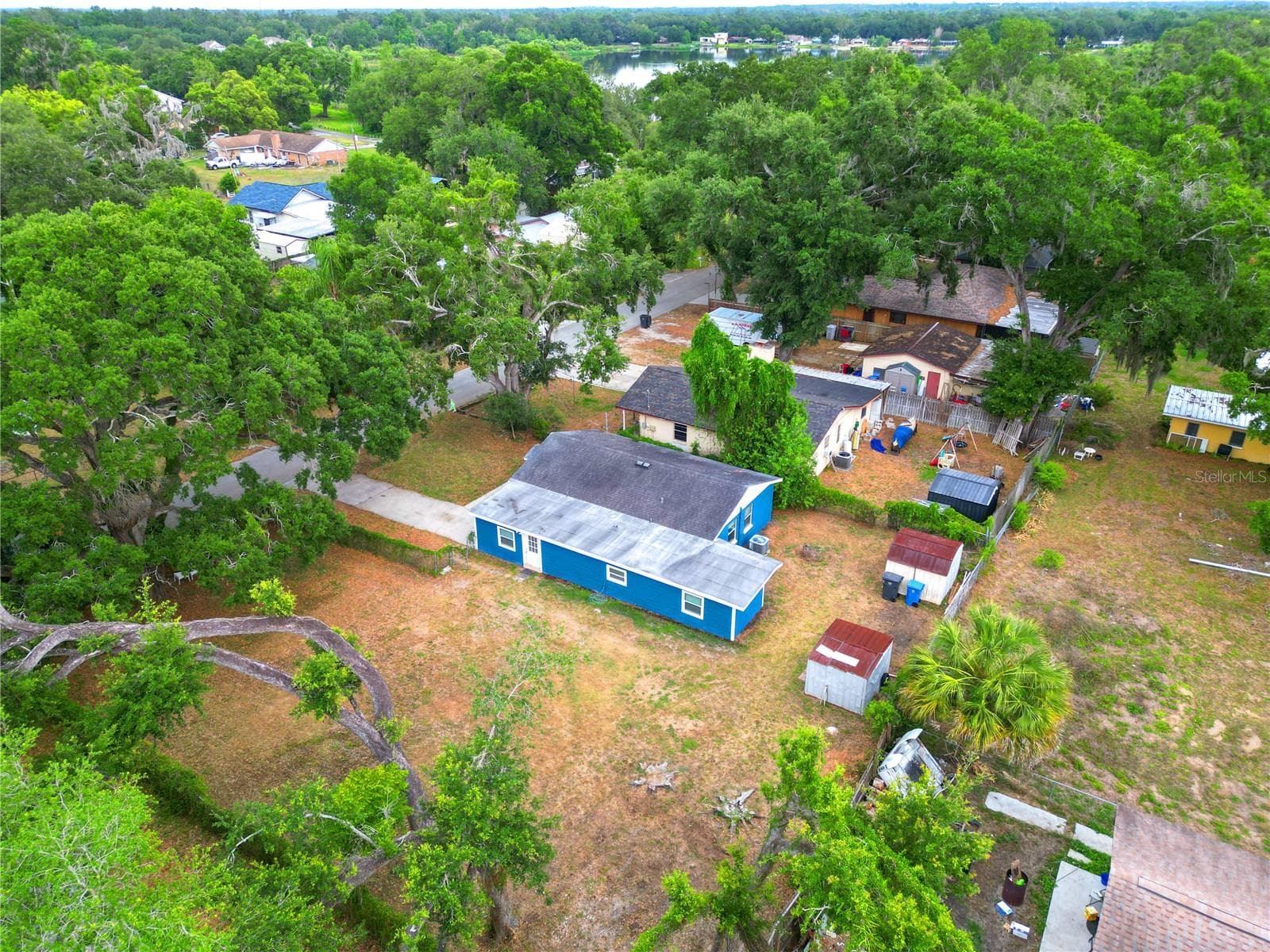 503 MOORE AVENUE — photo 39 of 44
