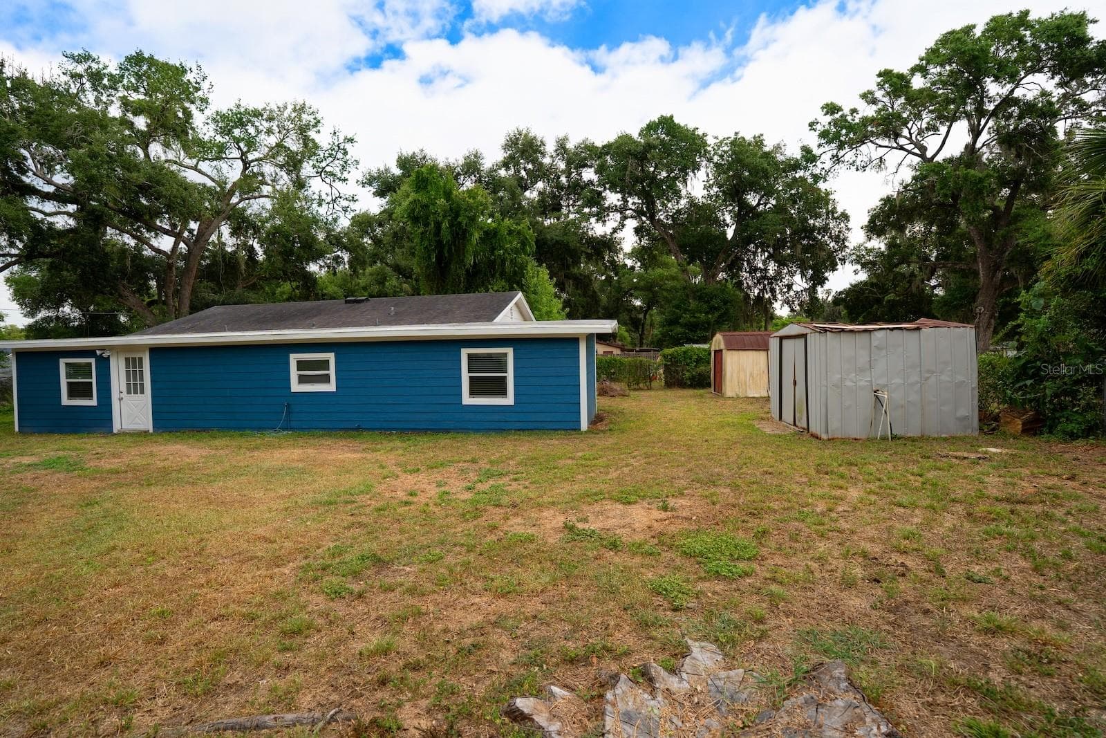 503 MOORE AVENUE — photo 36 of 44