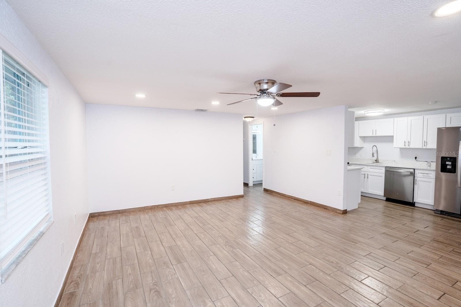 503 MOORE AVENUE — photo 2 of 44