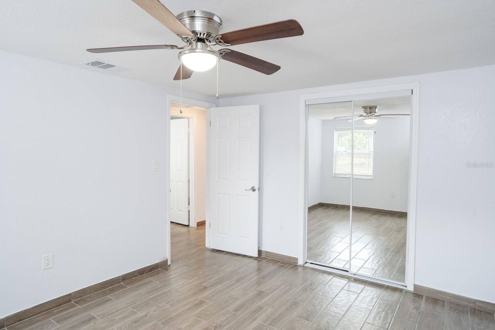 503 MOORE AVENUE — photo 19 of 44