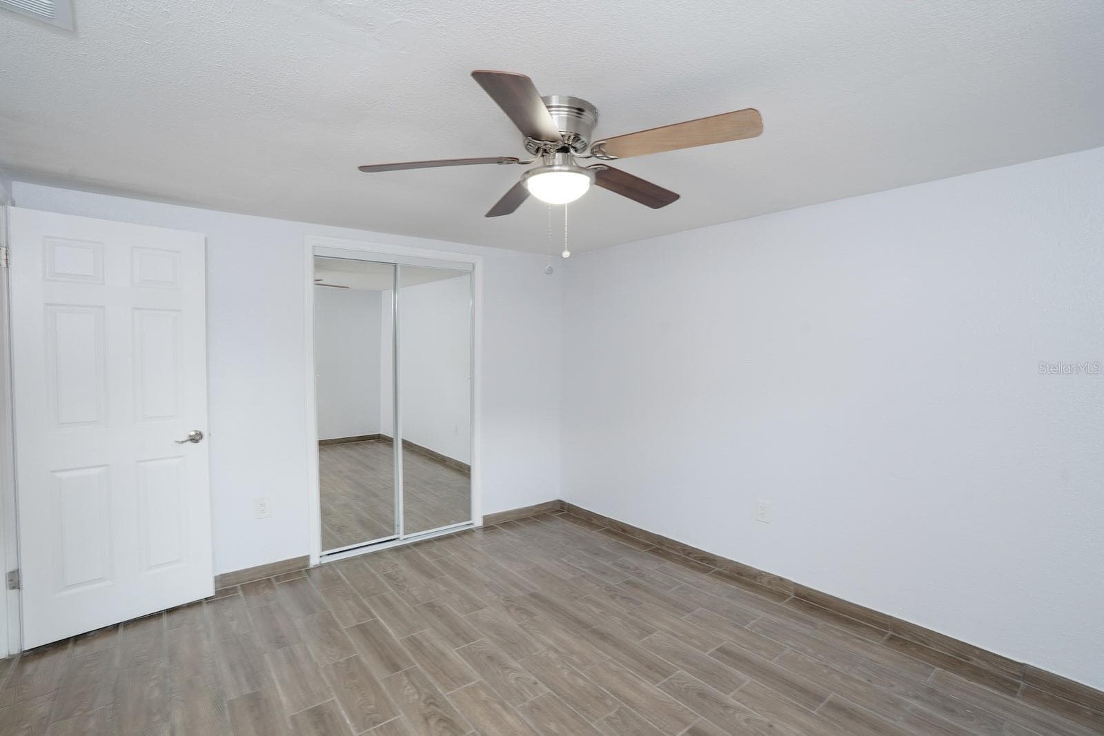 503 MOORE AVENUE — photo 16 of 44