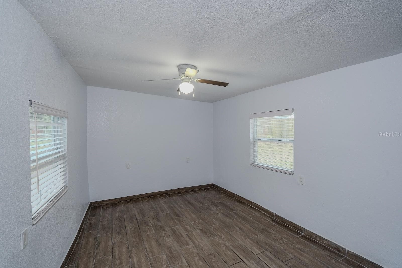 503 MOORE AVENUE — photo 29 of 44