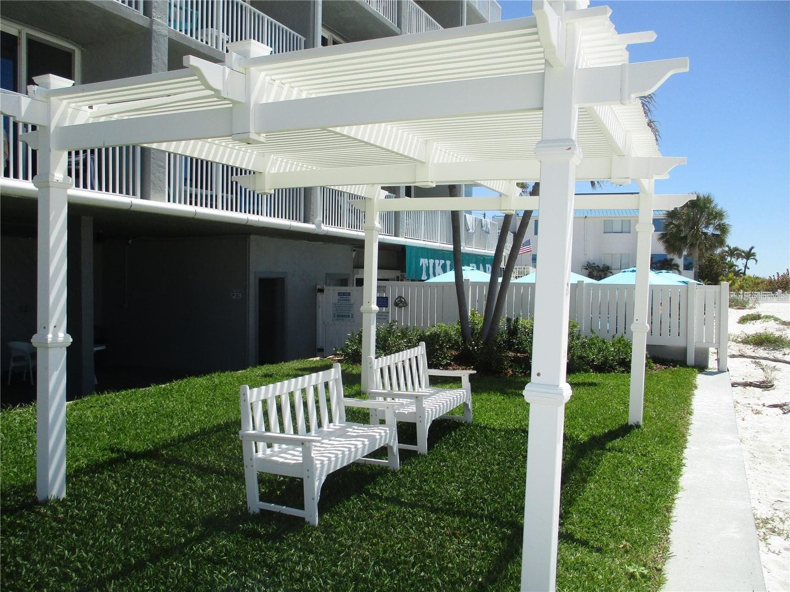 9980 GULF BOULEVARD — photo 20 of 31