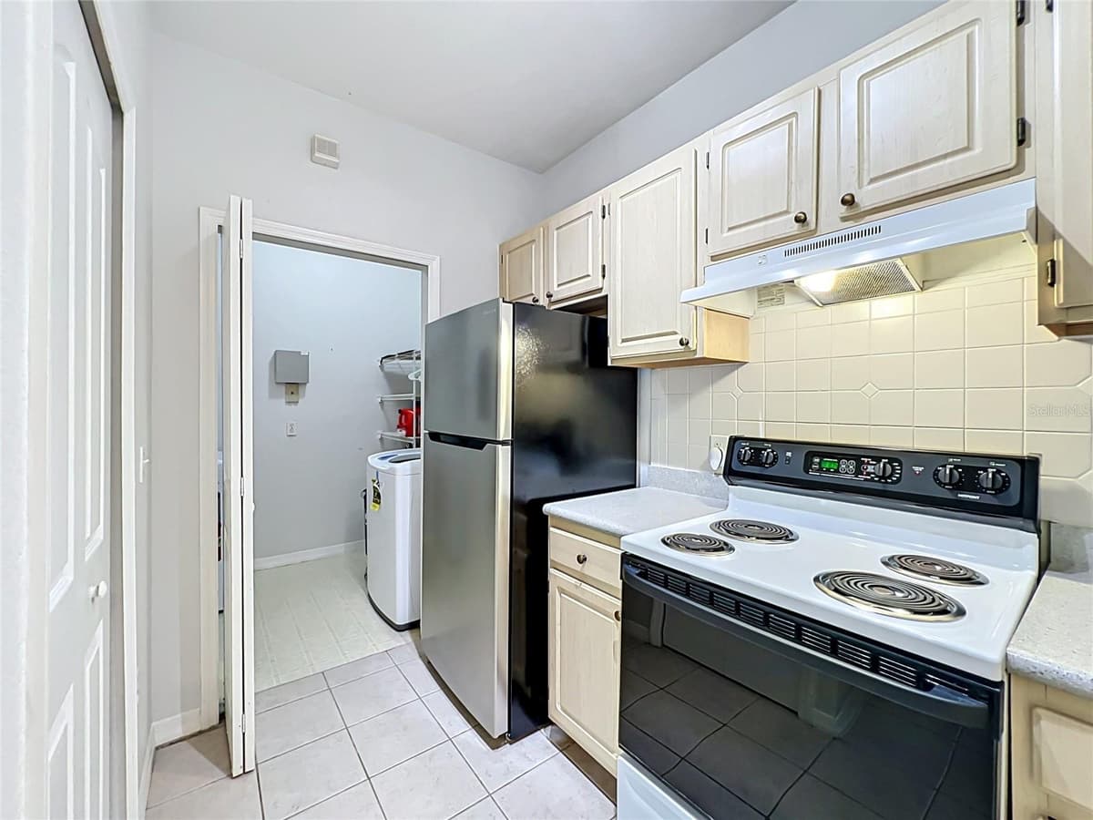 1150 LAKE SHADOW CIRCLE — photo 11 of 24