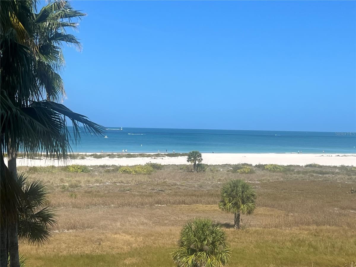 1250 GULF BOULEVARD — photo 11 of 24