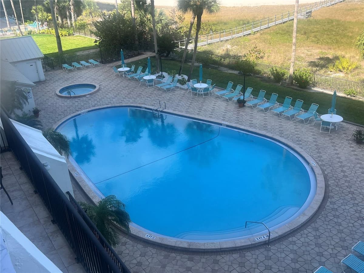 1250 GULF BOULEVARD — photo 13 of 24