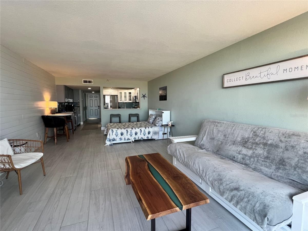 1250 GULF BOULEVARD — photo 8 of 24
