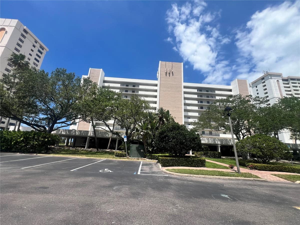 1250 GULF BOULEVARD — photo 14 of 24