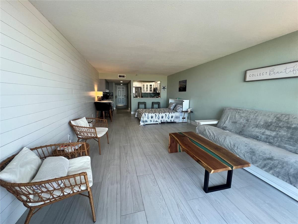 1250 GULF BOULEVARD — photo 10 of 24