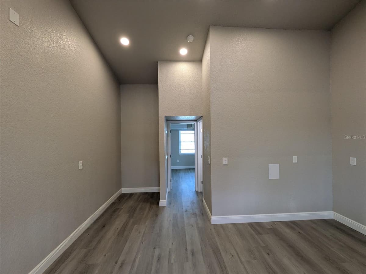 1120 PINELLAS BAYWAY — photo 7 of 10