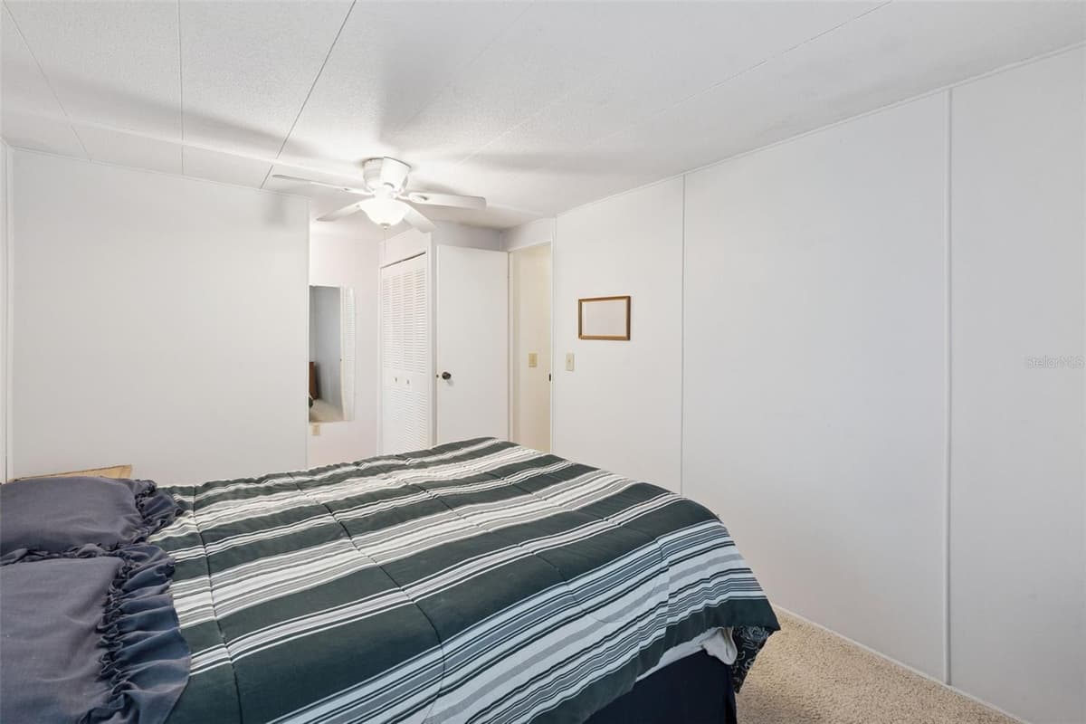 102 PARKLAND DRIVE — photo 17 of 27