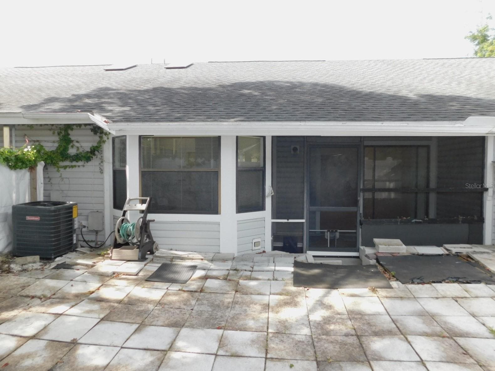 2496 ALHAMBRA COURT — photo 12 of 14