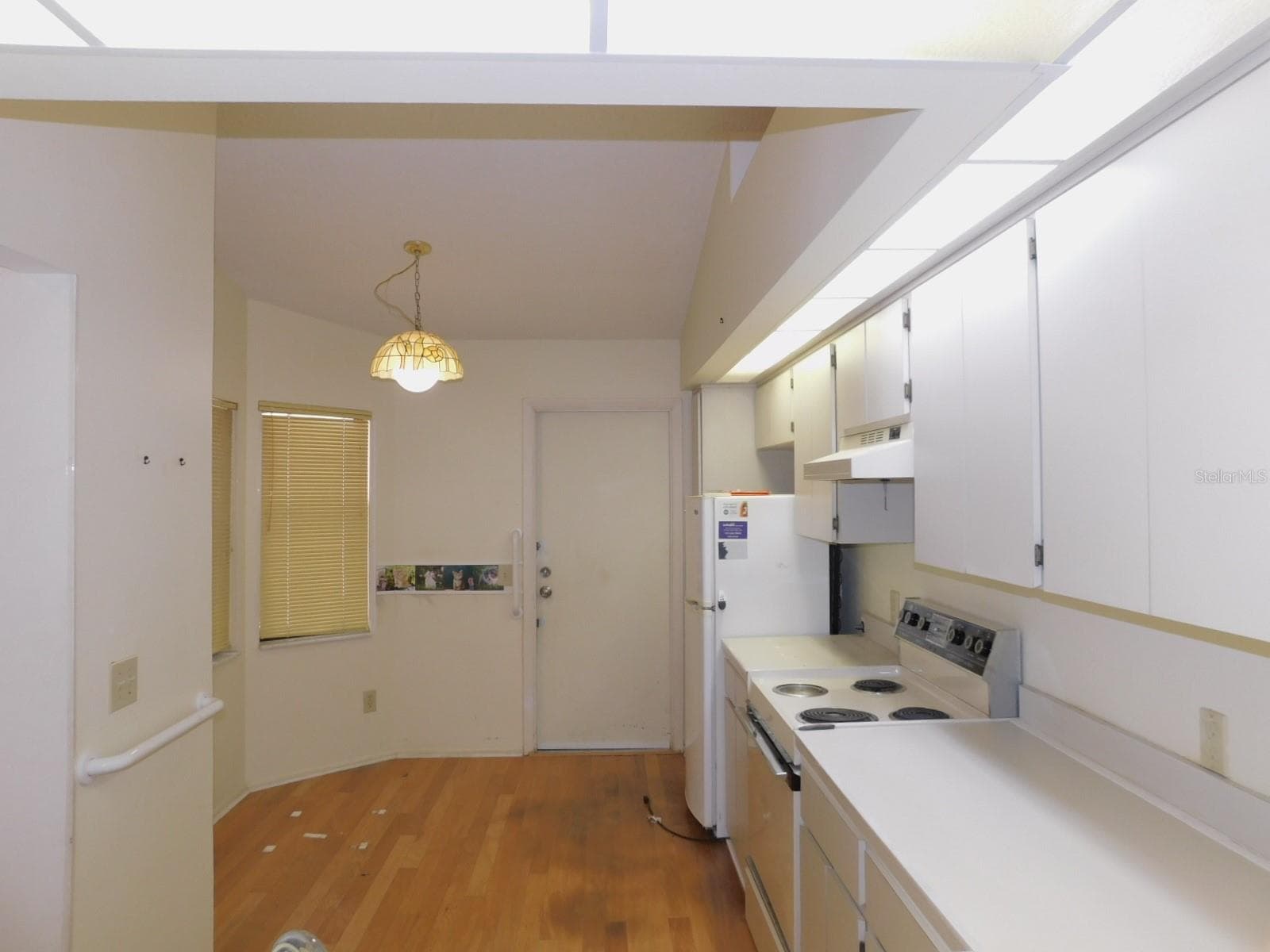 2496 ALHAMBRA COURT — photo 3 of 14