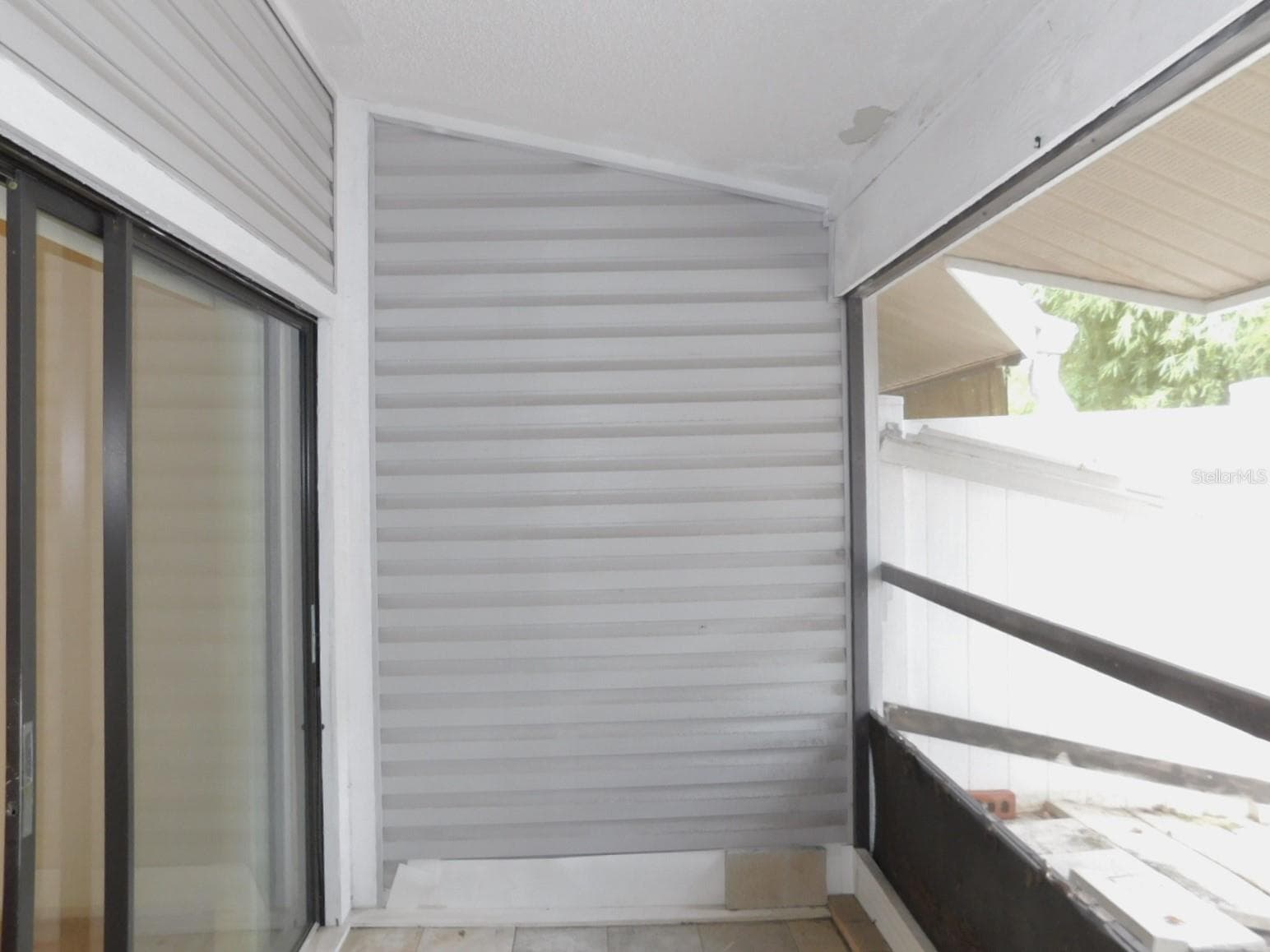 2496 ALHAMBRA COURT — photo 11 of 14