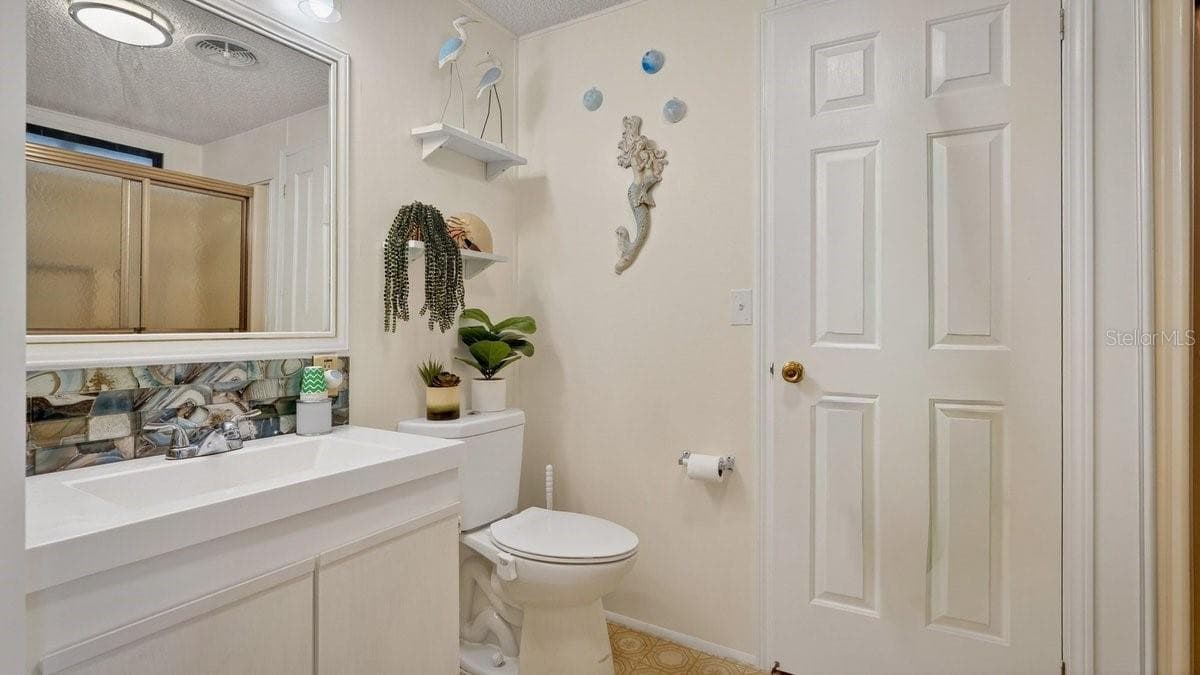 780 GREENFIELD DRIVE — photo 31 of 49
