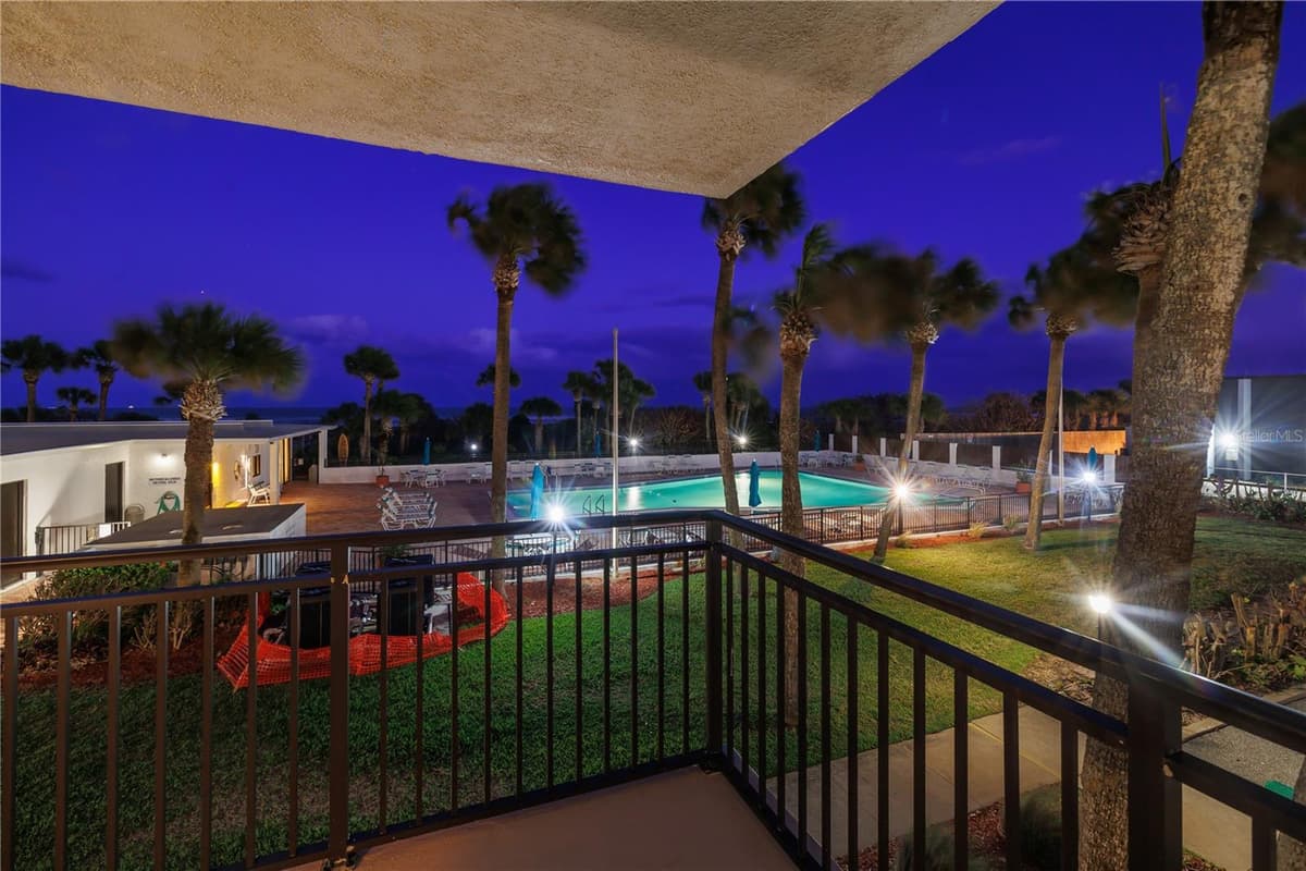 2100 ATLANTIC AVENUE — photo 13 of 30